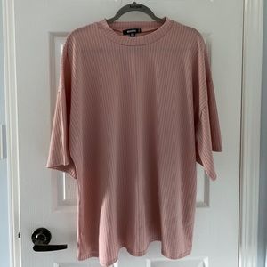 2/20$***Missguided oversized t-shirt